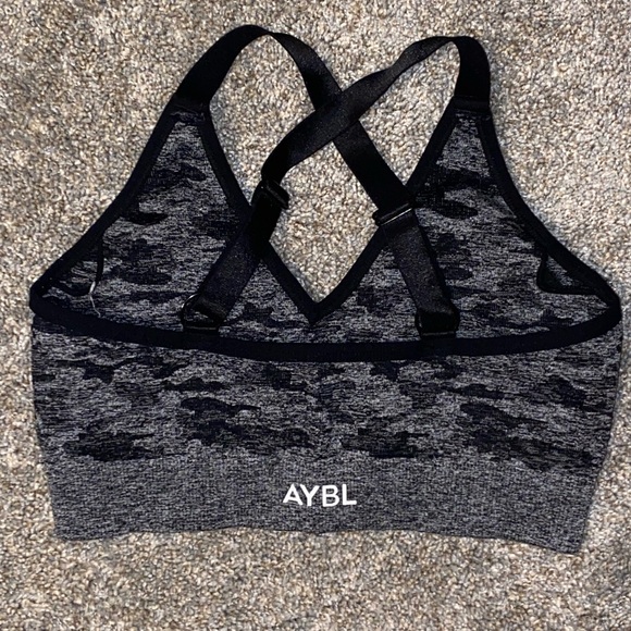 AYBL XS camo sports bra - Picture 3 of 3